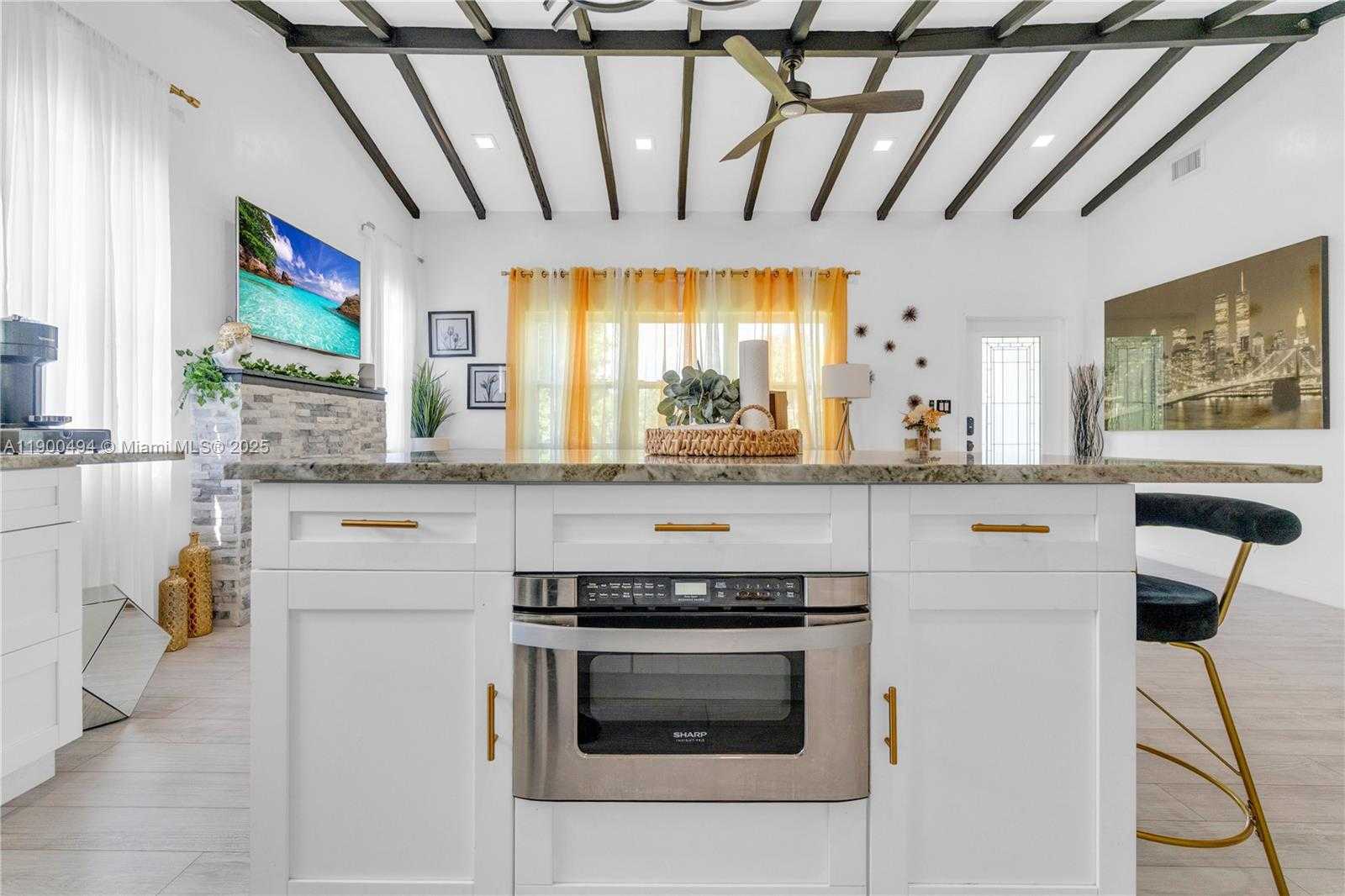 Small Image of 774 NW 49TH ST, Miami Number 10