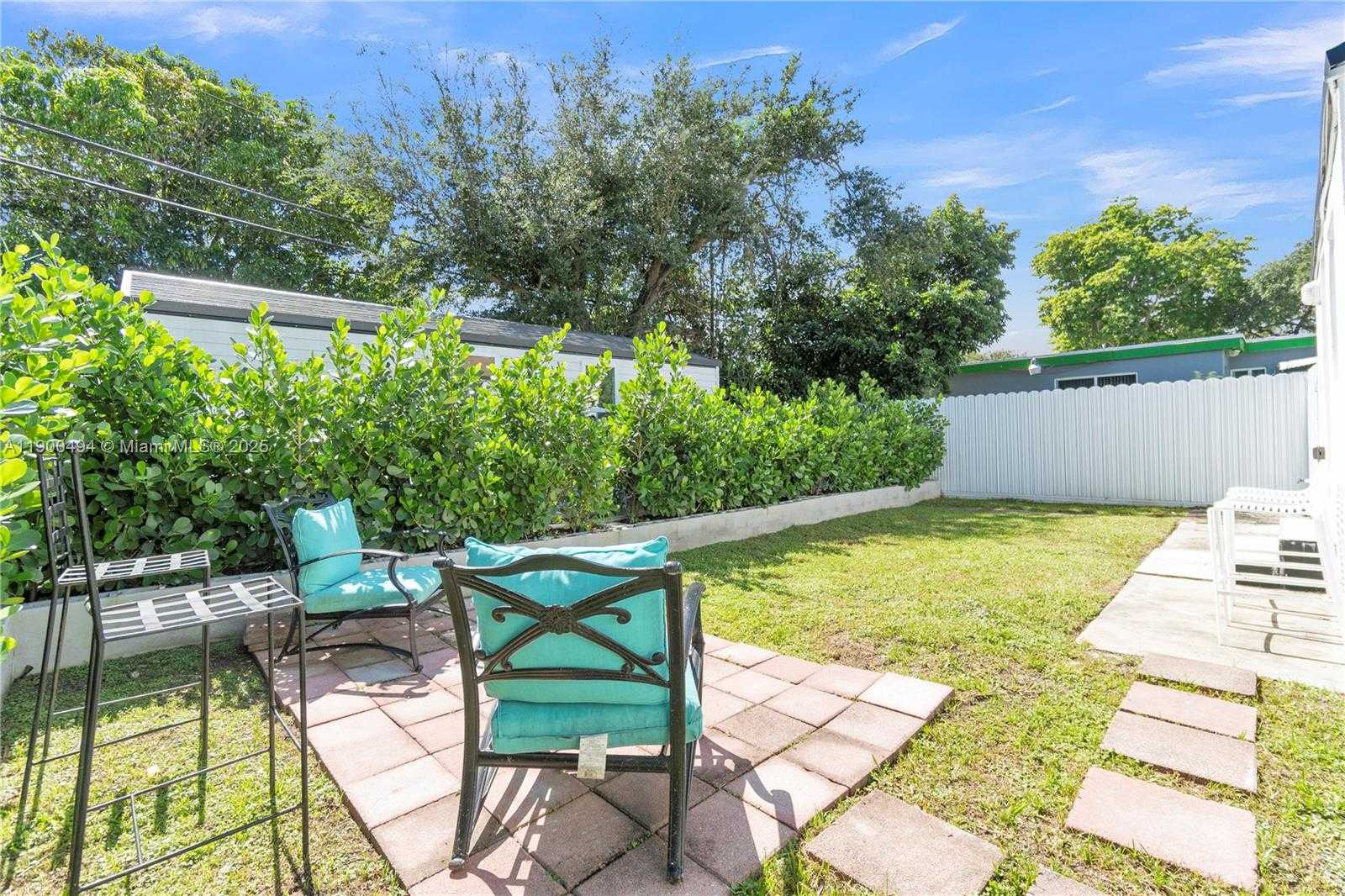 Small Image of 774 NW 49TH ST, Miami Number 28