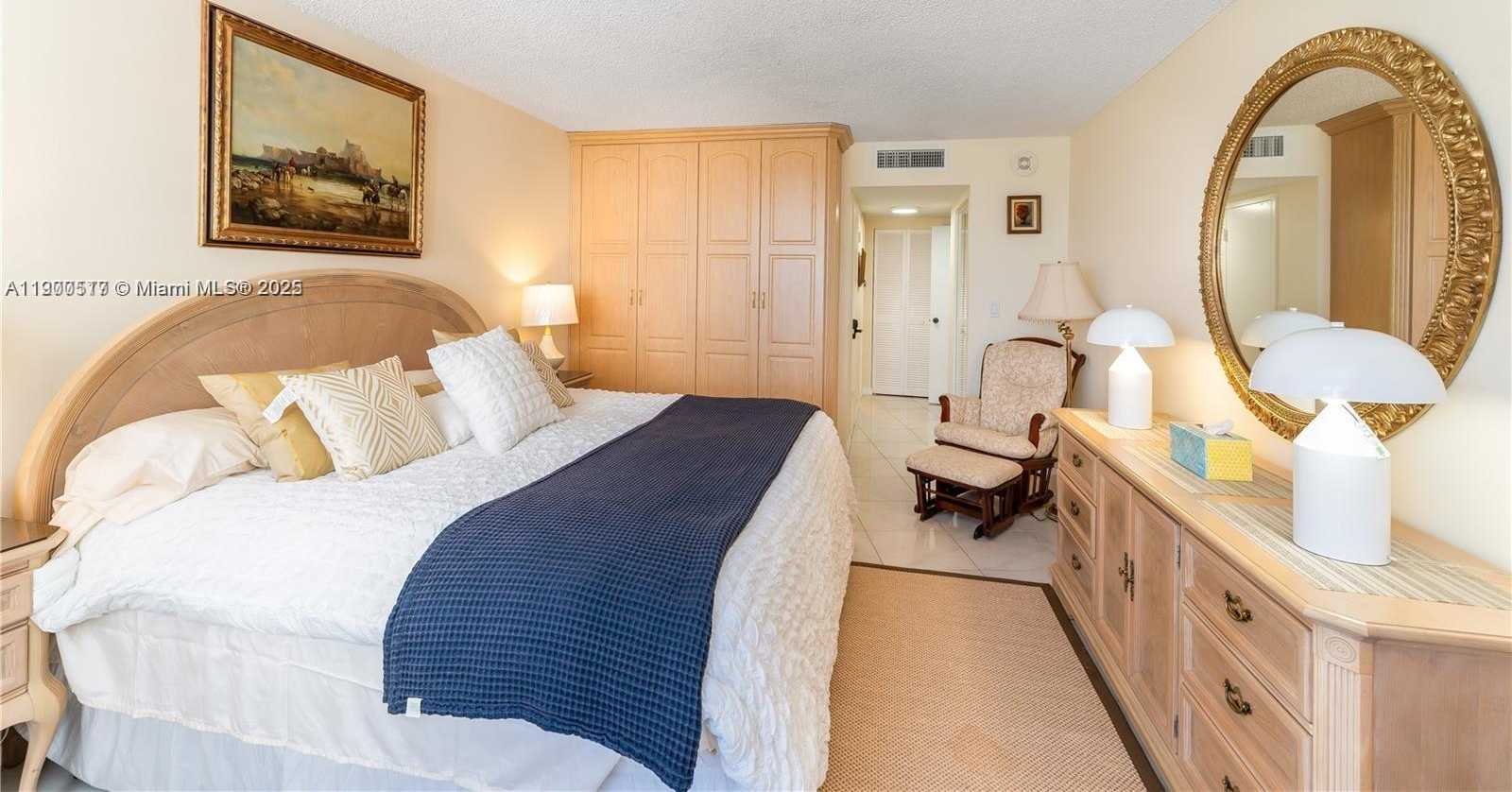 Small Image of 3180 SOUTH OCEAN DR #904, Hallandale Beach Number 12