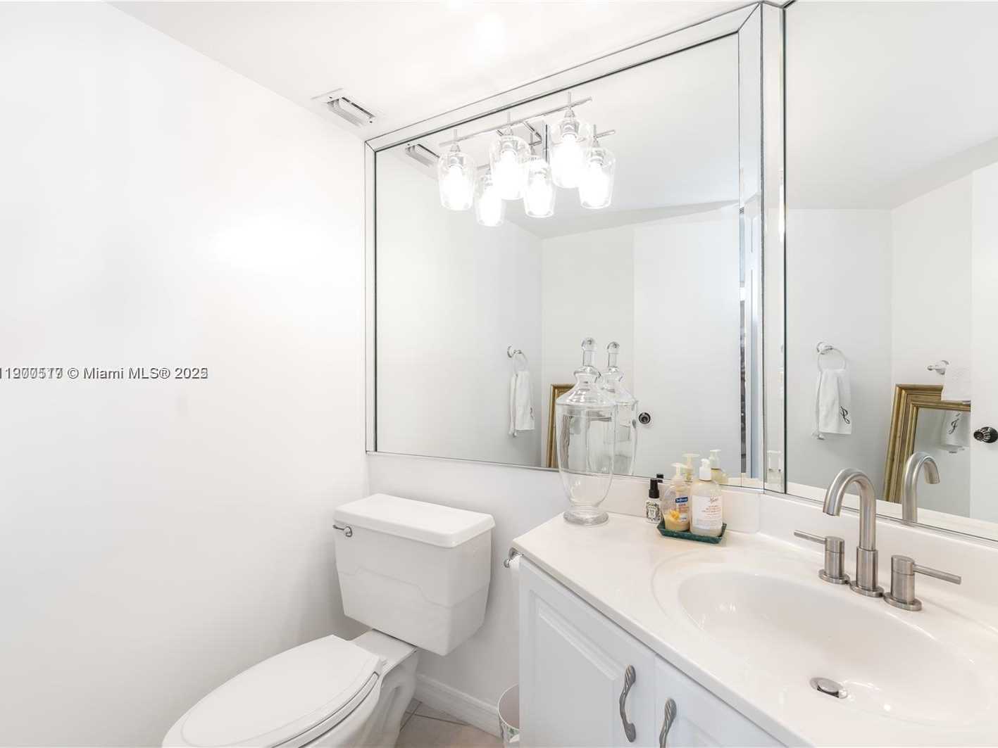 Small Image of 3180 SOUTH OCEAN DR #904, Hallandale Beach Number 15