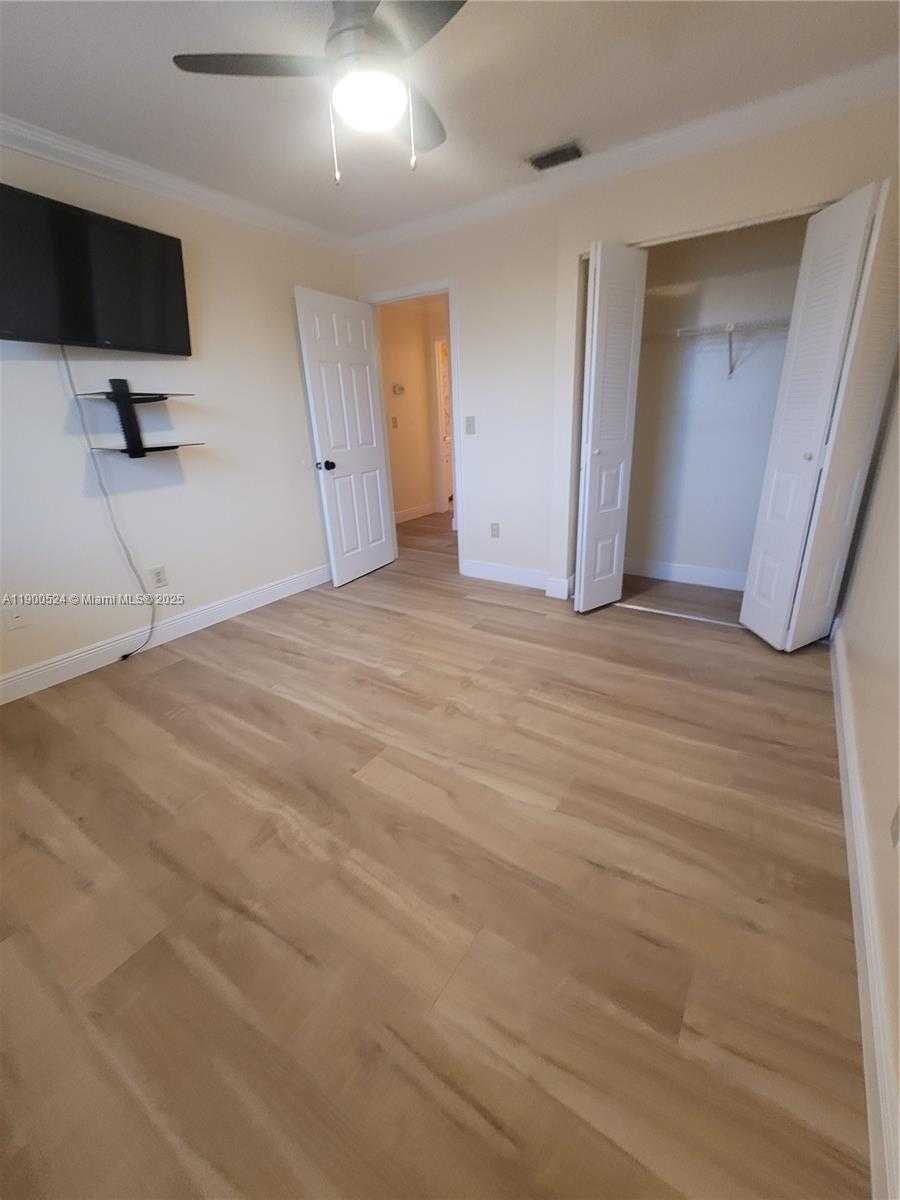 Small Image of 12060 NORTH WEST 13TH ST, Pembroke Pines Number 16