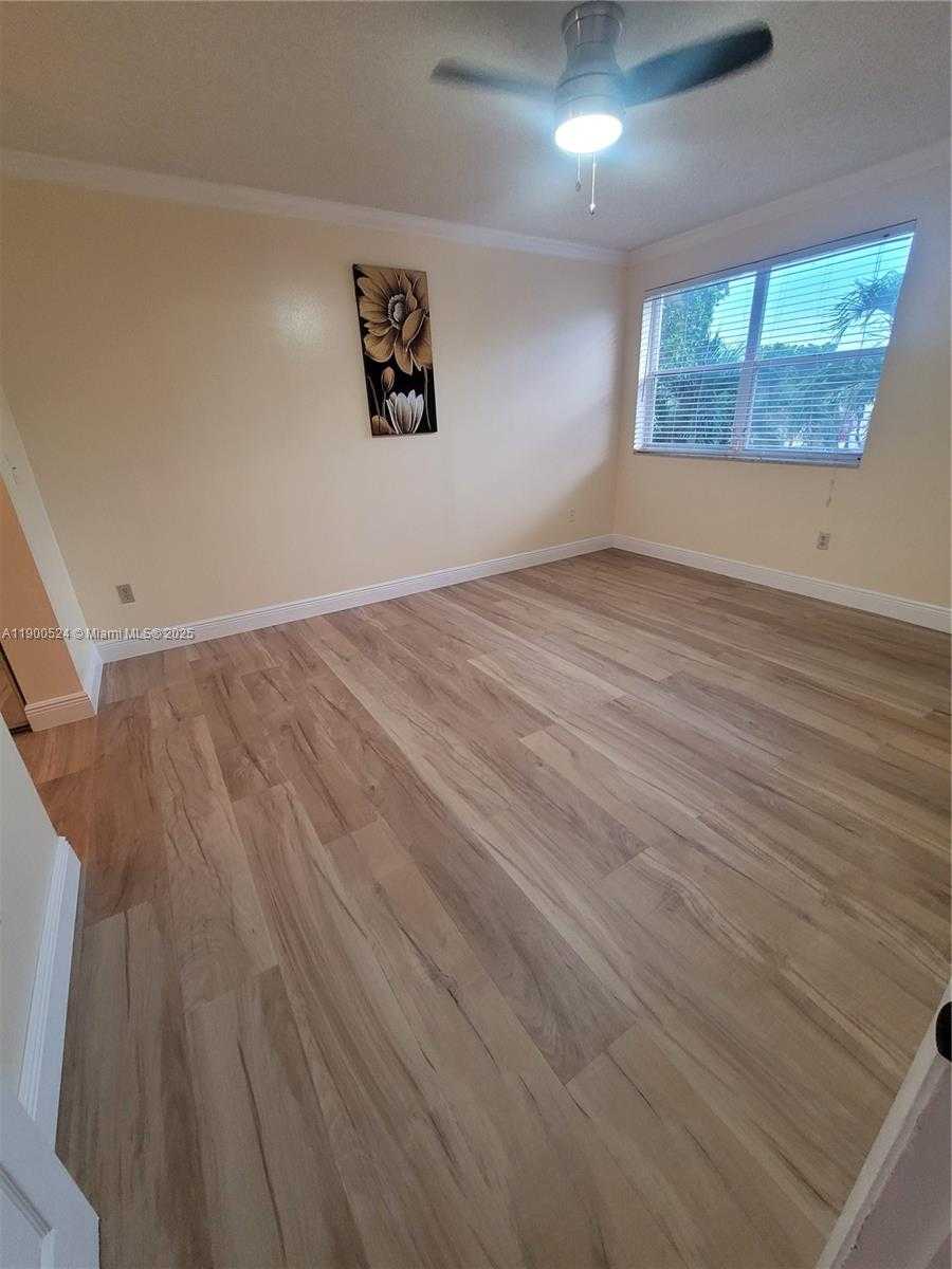 Small Image of 12060 NORTH WEST 13TH ST, Pembroke Pines Number 18