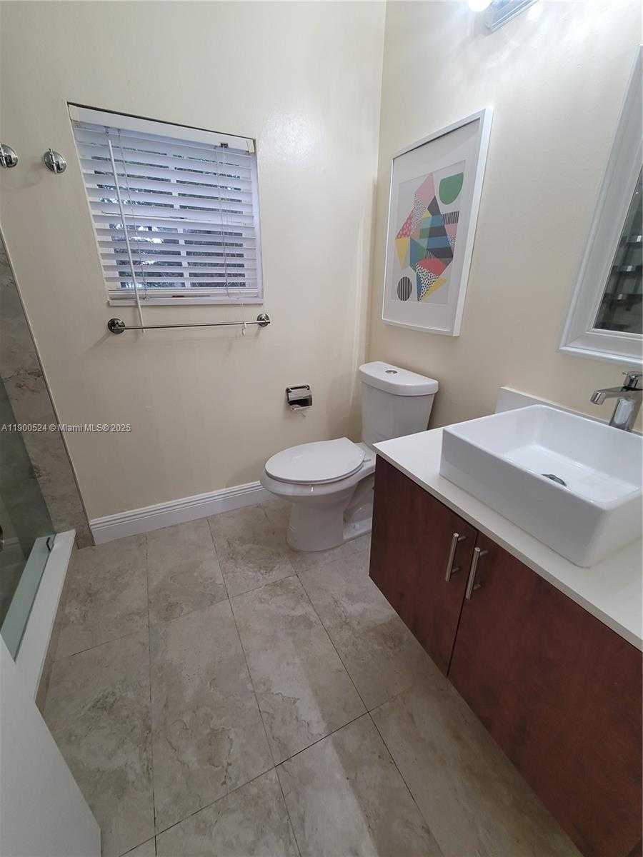 Small Image of 12060 NORTH WEST 13TH ST, Pembroke Pines Number 20