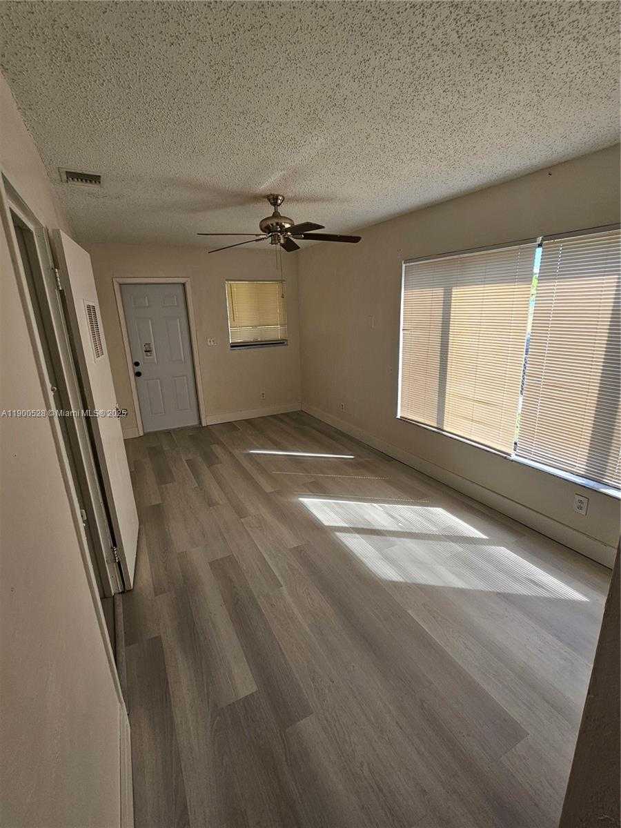 Small Image of 2245 FREEDOM ST #1, Hollywood Number 12