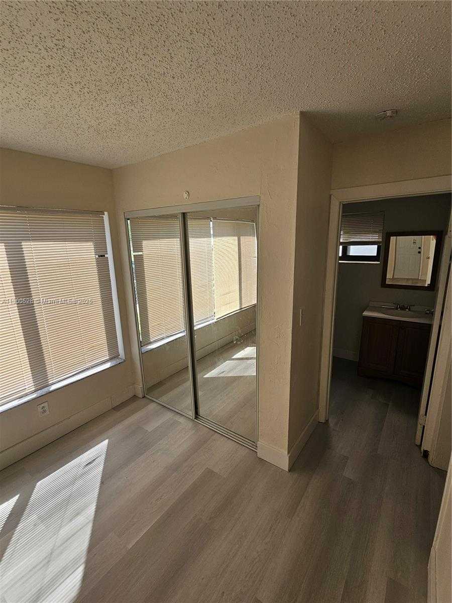 Small Image of 2245 FREEDOM ST #1, Hollywood Number 13