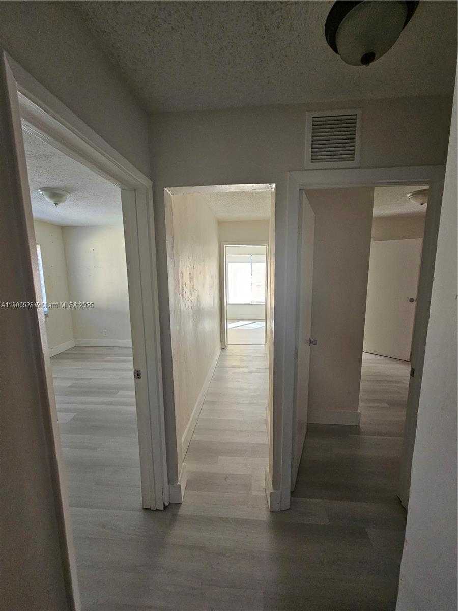 Small Image of 2245 FREEDOM ST #1, Hollywood Number 15