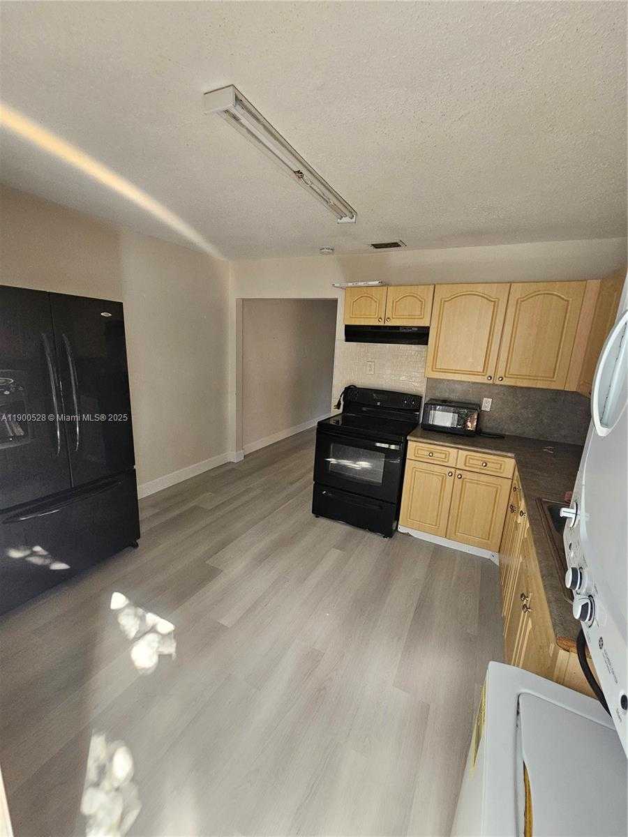 Small Image of 2245 FREEDOM ST #1, Hollywood Number 6