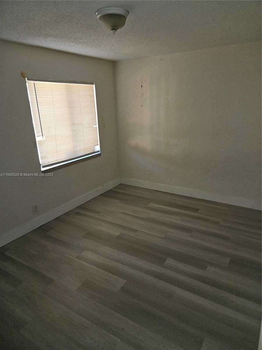 Small Image of 2245 FREEDOM ST #1, Hollywood Number 9