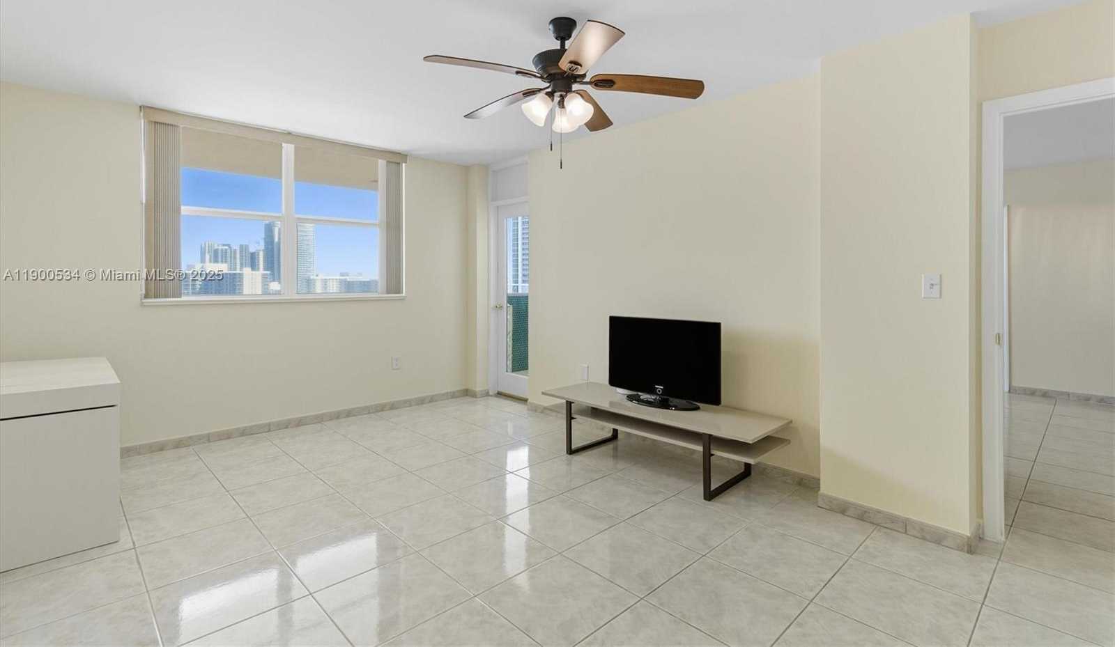 Small Image of 1833 SOUTH OCEAN DR #1809, Hallandale Beach Number 14