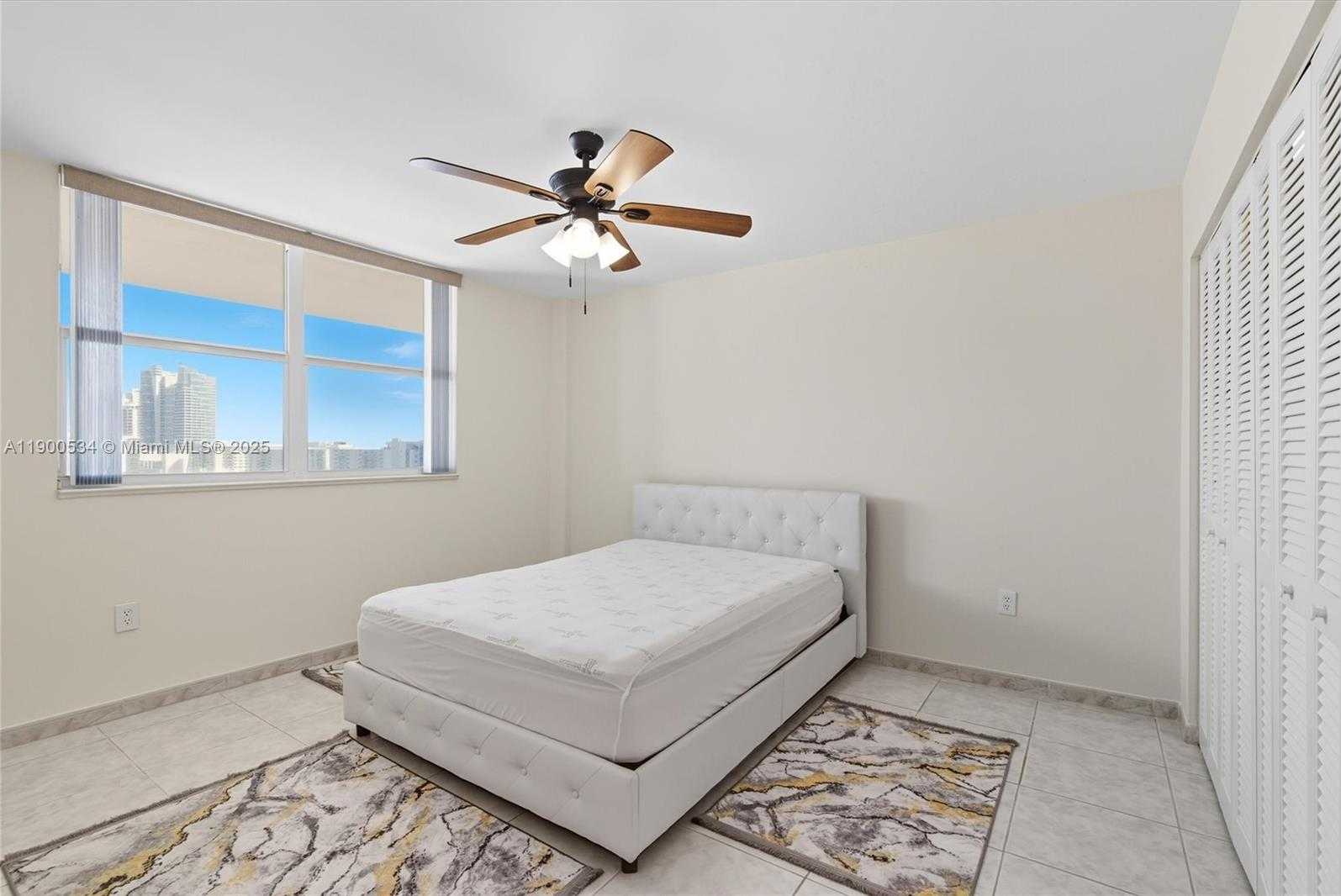 Small Image of 1833 SOUTH OCEAN DR #1809, Hallandale Beach Number 17