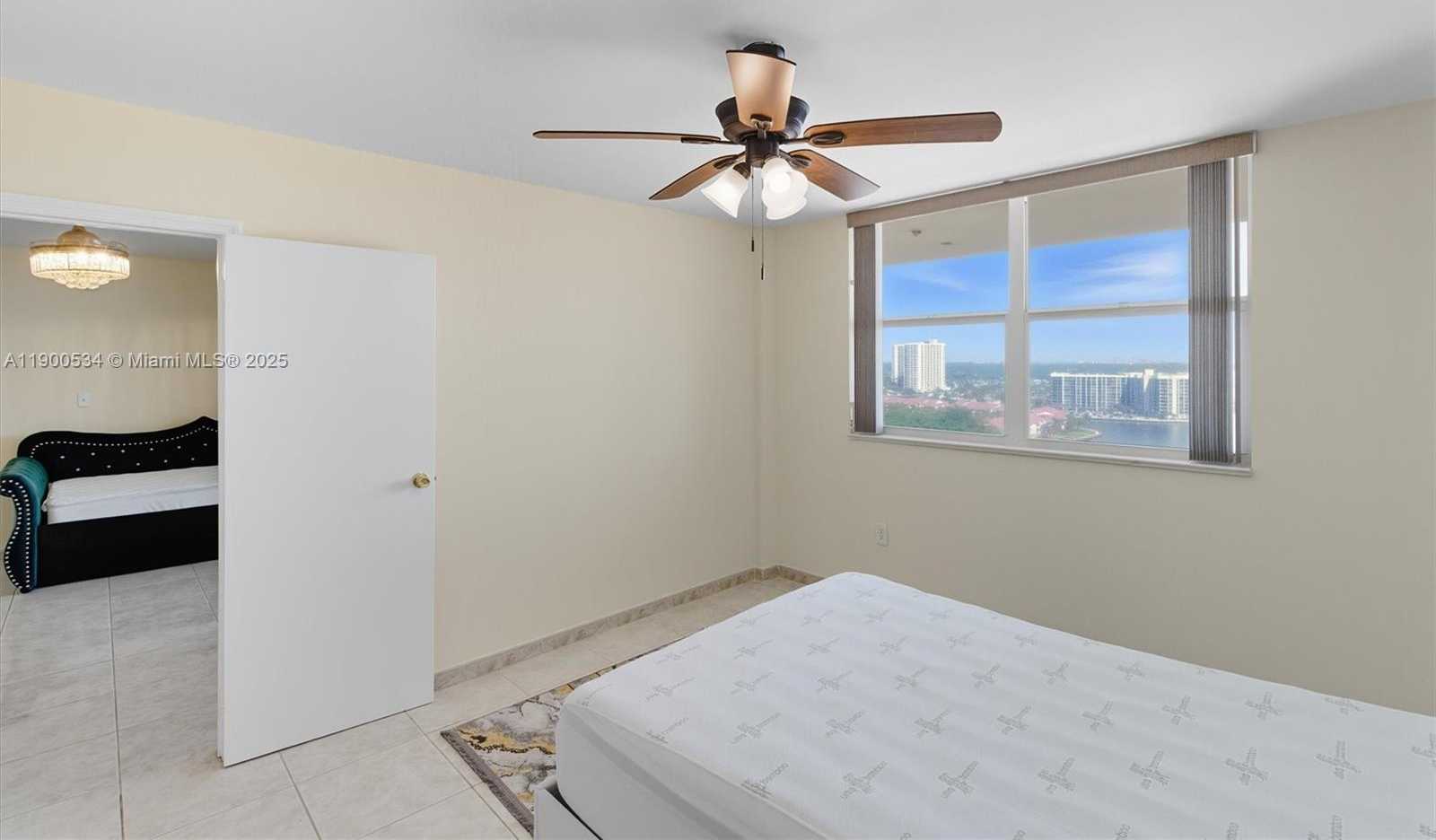 Small Image of 1833 SOUTH OCEAN DR #1809, Hallandale Beach Number 18