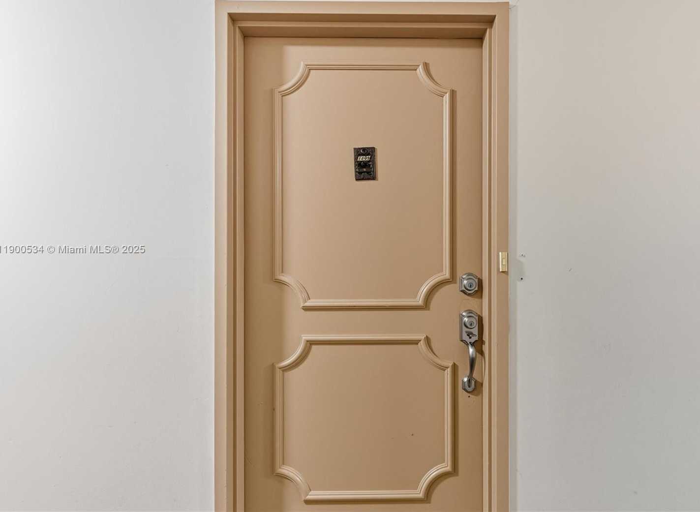 Small Image of 1833 SOUTH OCEAN DR #1809, Hallandale Beach Number 3