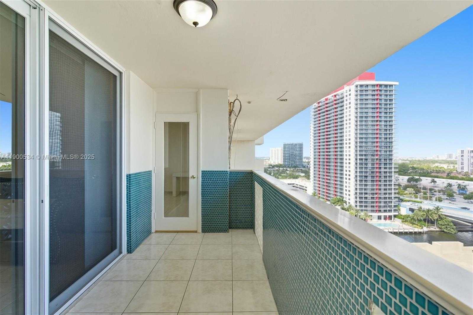 Small Image of 1833 SOUTH OCEAN DR #1809, Hallandale Beach Number 31