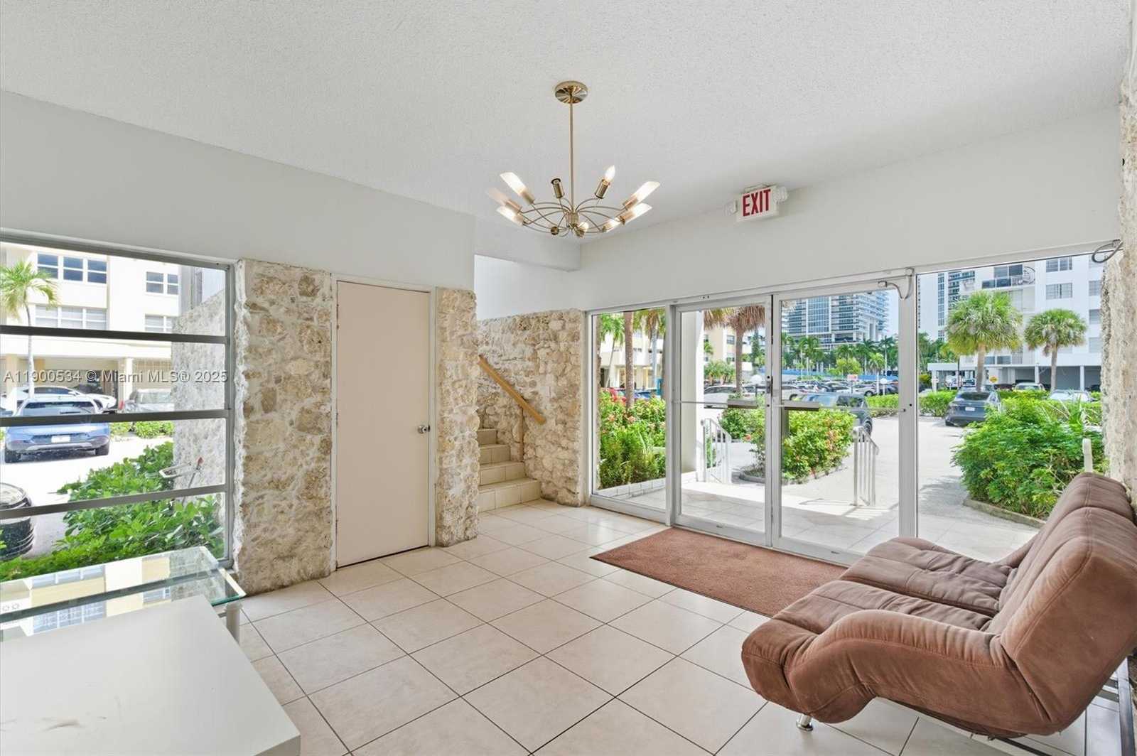 Small Image of 1833 SOUTH OCEAN DR #1809, Hallandale Beach Number 41