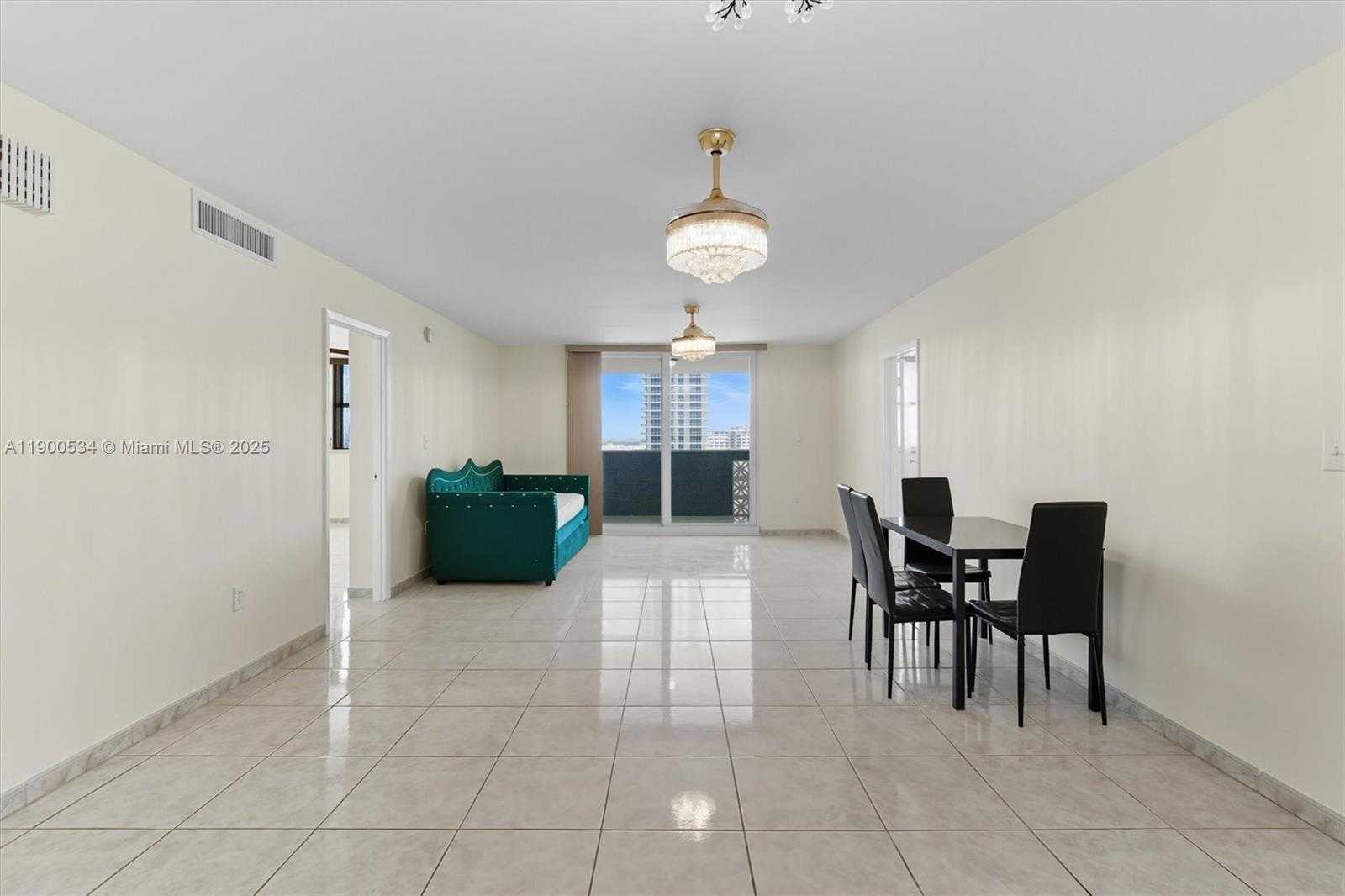 Small Image of 1833 SOUTH OCEAN DR #1809, Hallandale Beach Number 5