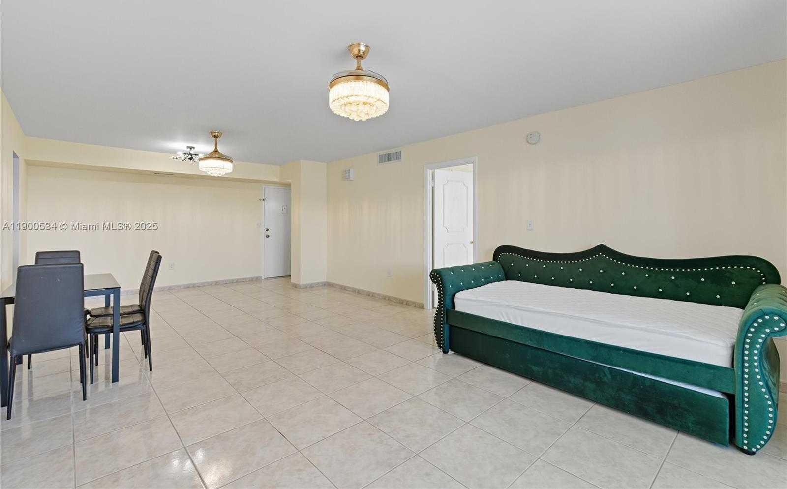 Small Image of 1833 SOUTH OCEAN DR #1809, Hallandale Beach Number 6