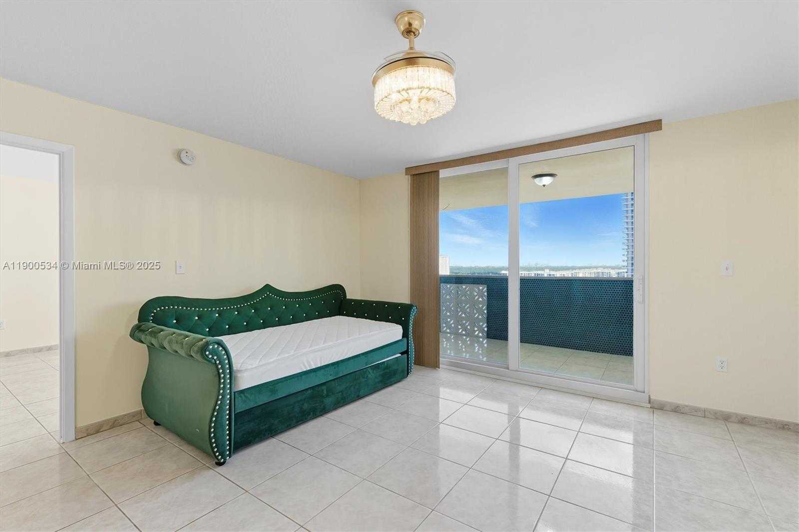 Small Image of 1833 SOUTH OCEAN DR #1809, Hallandale Beach Number 8