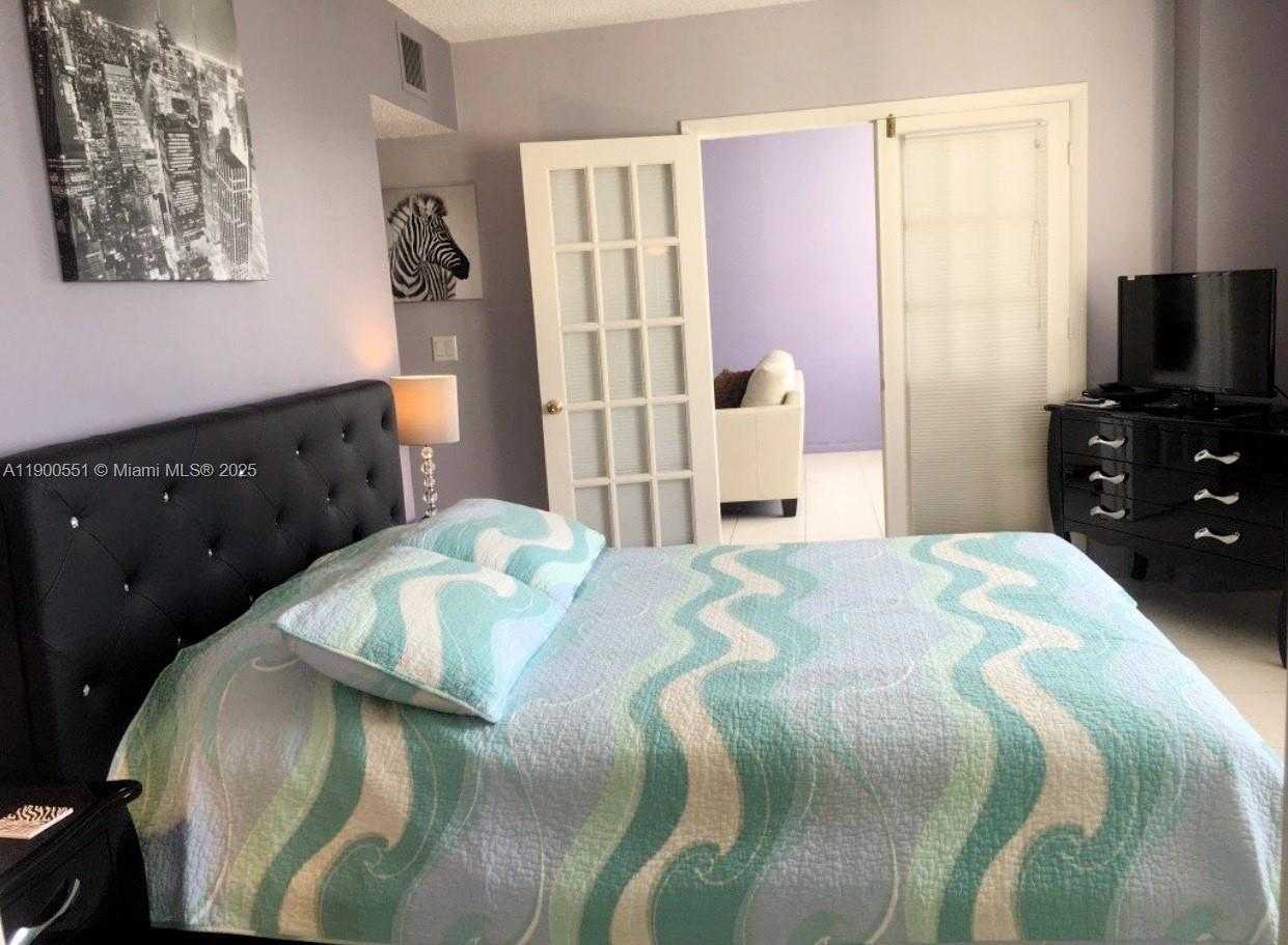 Imagen de Pequeño Objeto