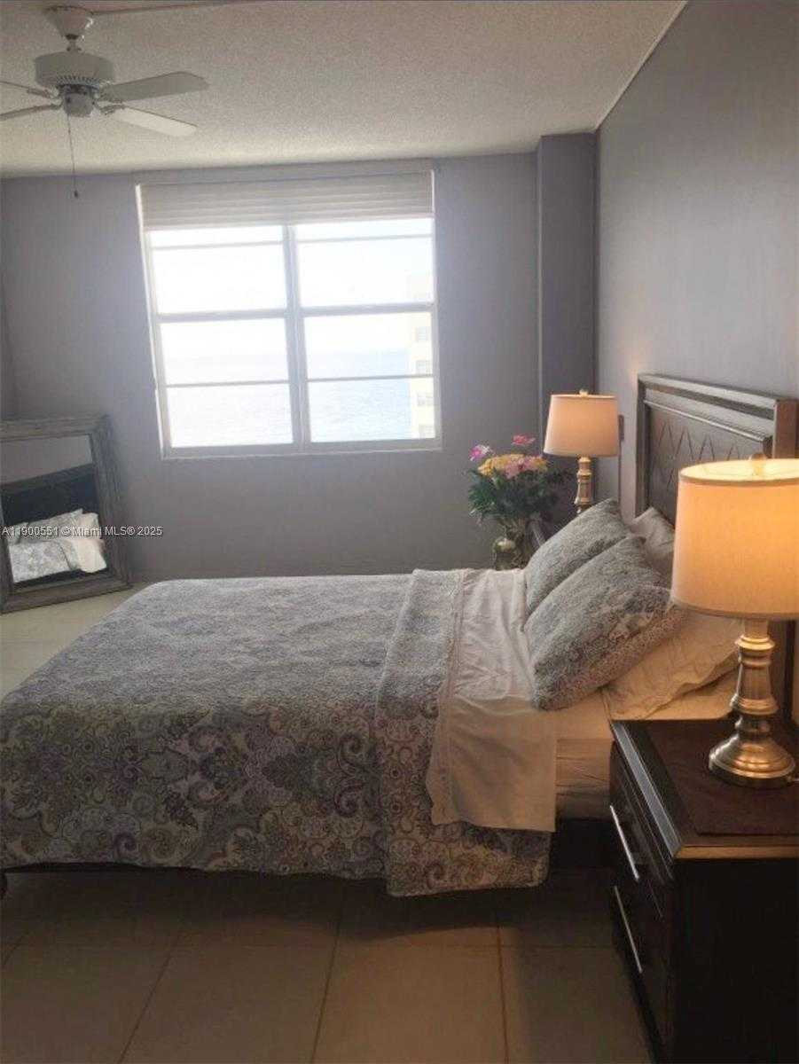 Imagen de Pequeño Objeto