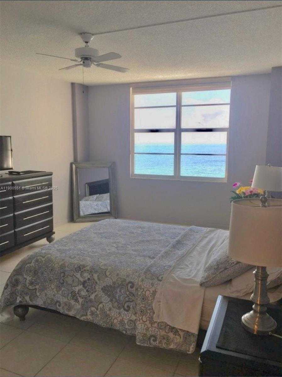 Imagen de Pequeño Objeto