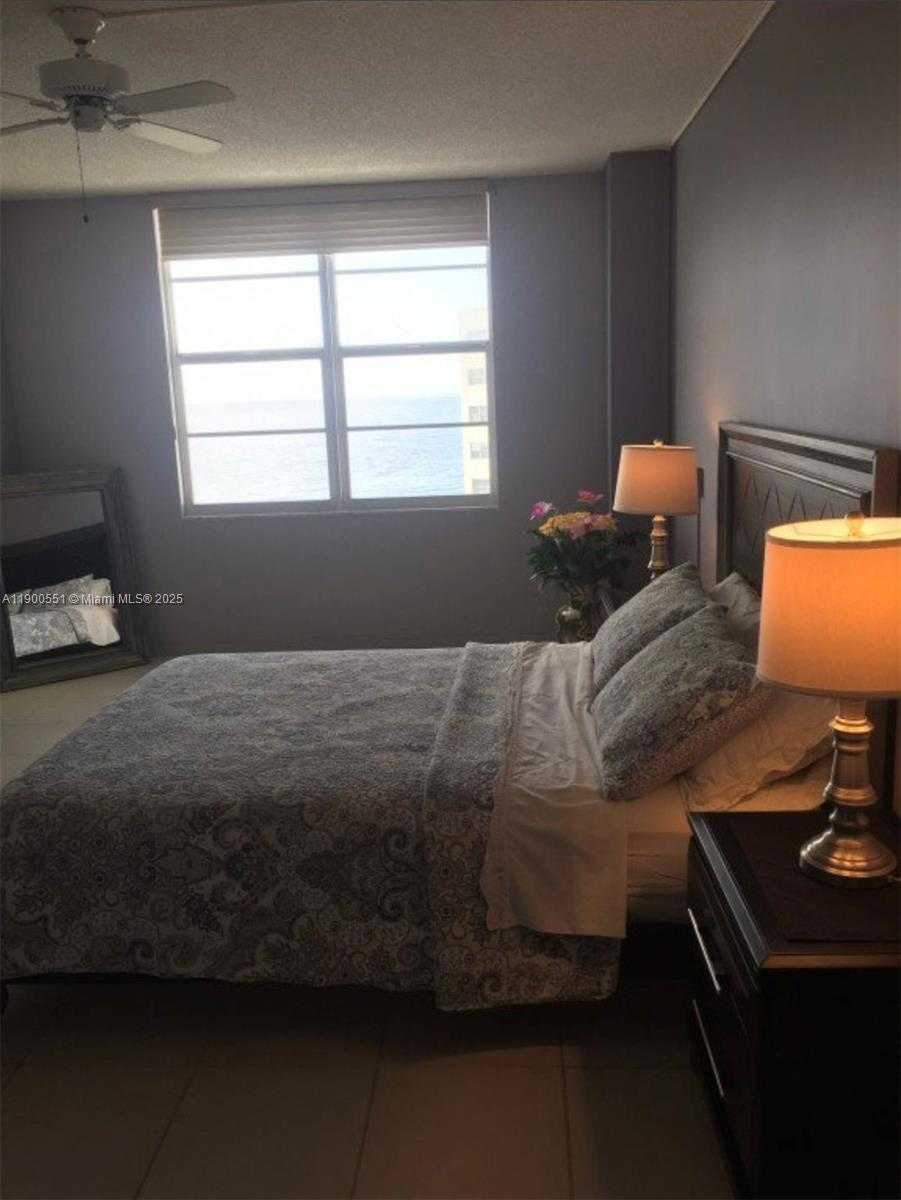 Imagen de Pequeño Objeto