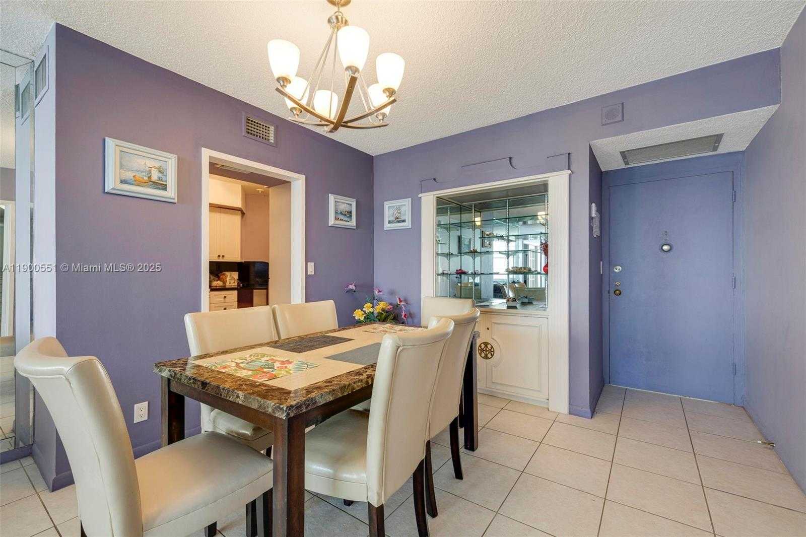 Imagen de Pequeño Objeto