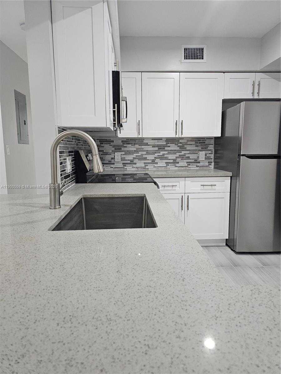 Small Image of 1680 NORTH WEST 128TH ST #1680, North Miami Number 12