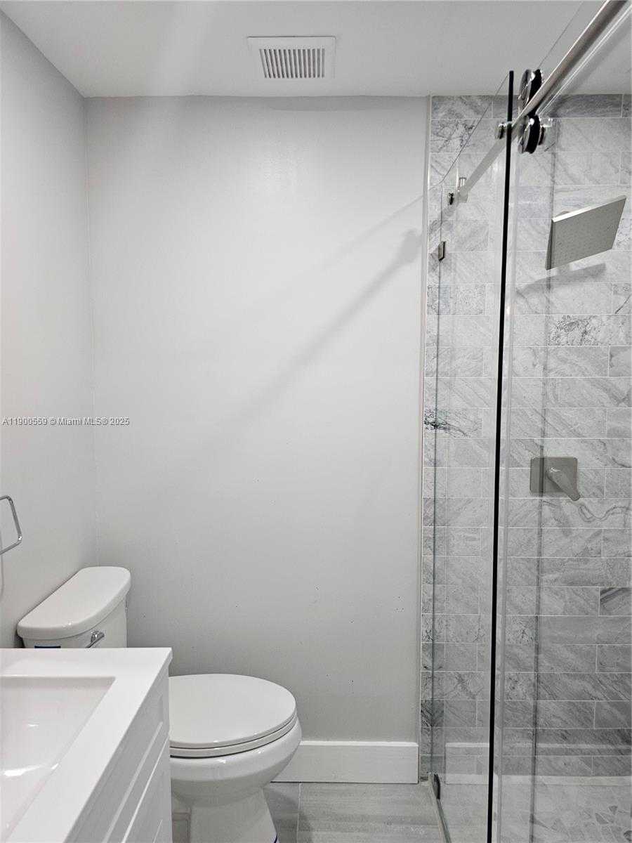 Small Image of 1680 NORTH WEST 128TH ST #1680, North Miami Number 17