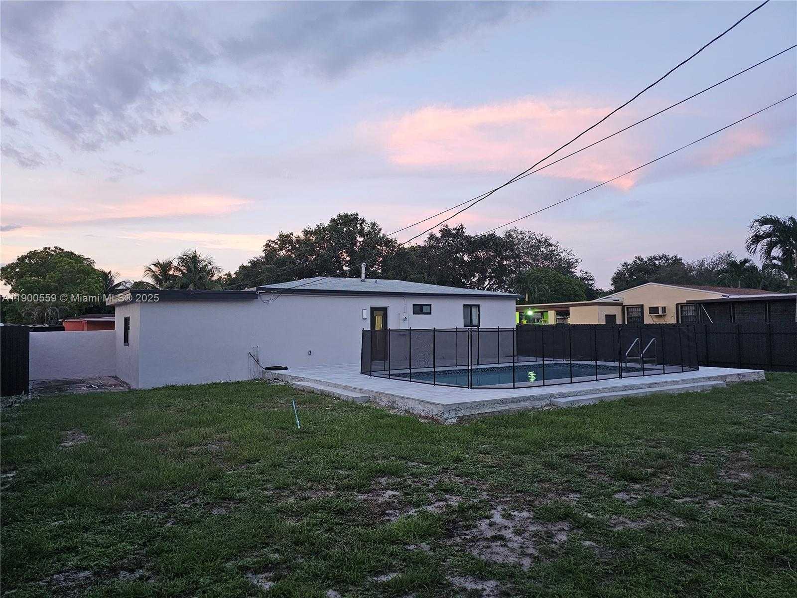 Small Image of 1680 NORTH WEST 128TH ST #1680, North Miami Number 23