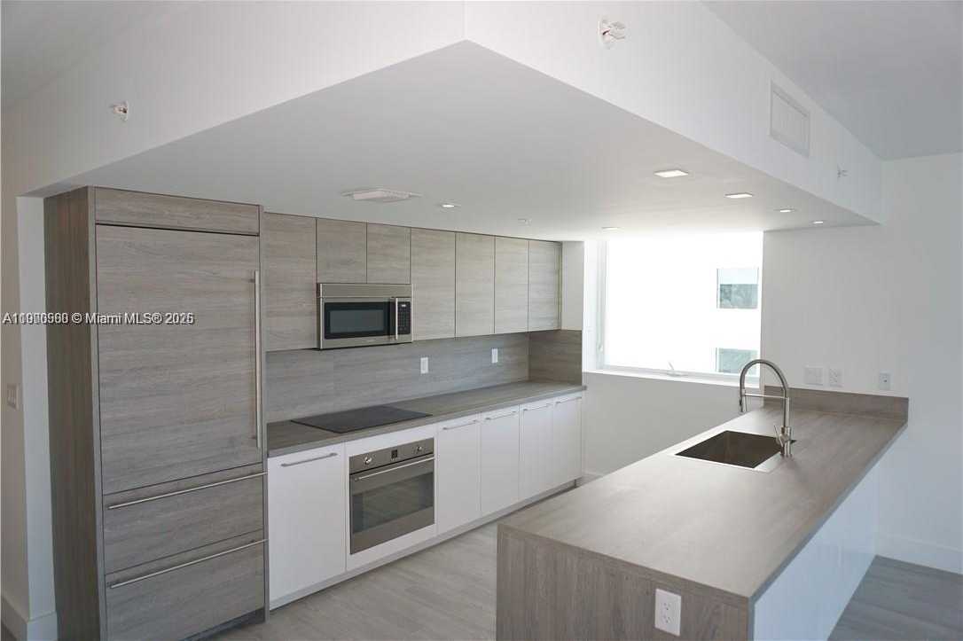 Small Image of 400 SUNNY ISLES BLVD #1108, Sunny Isles Beach Number 4