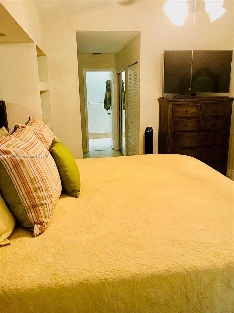 Small Image of 15025 BRIGHTON LN, Davie Number 15