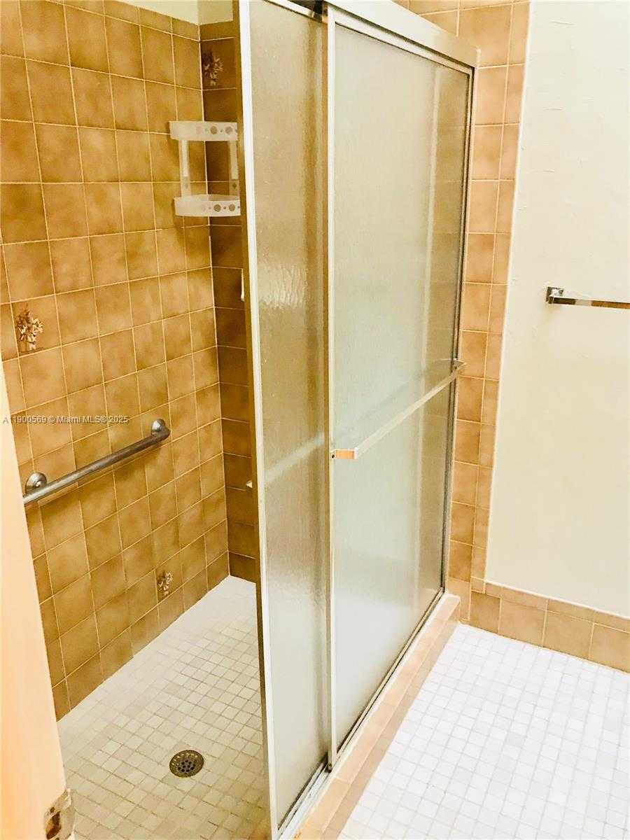 Small Image of 15025 BRIGHTON LN, Davie Number 22