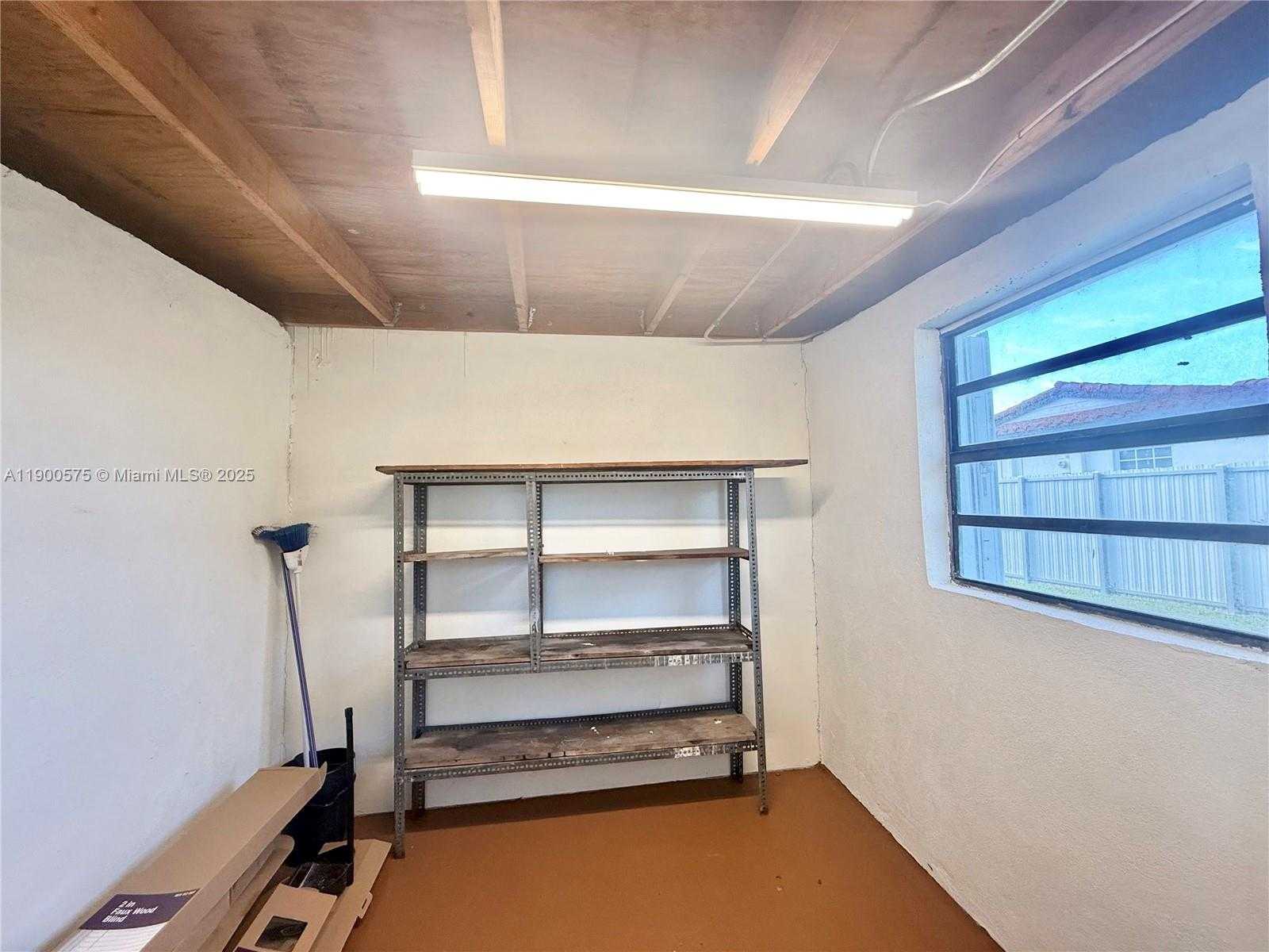 Small Image of 2671 SOUTH WEST 118TH CT, Miami Number 19