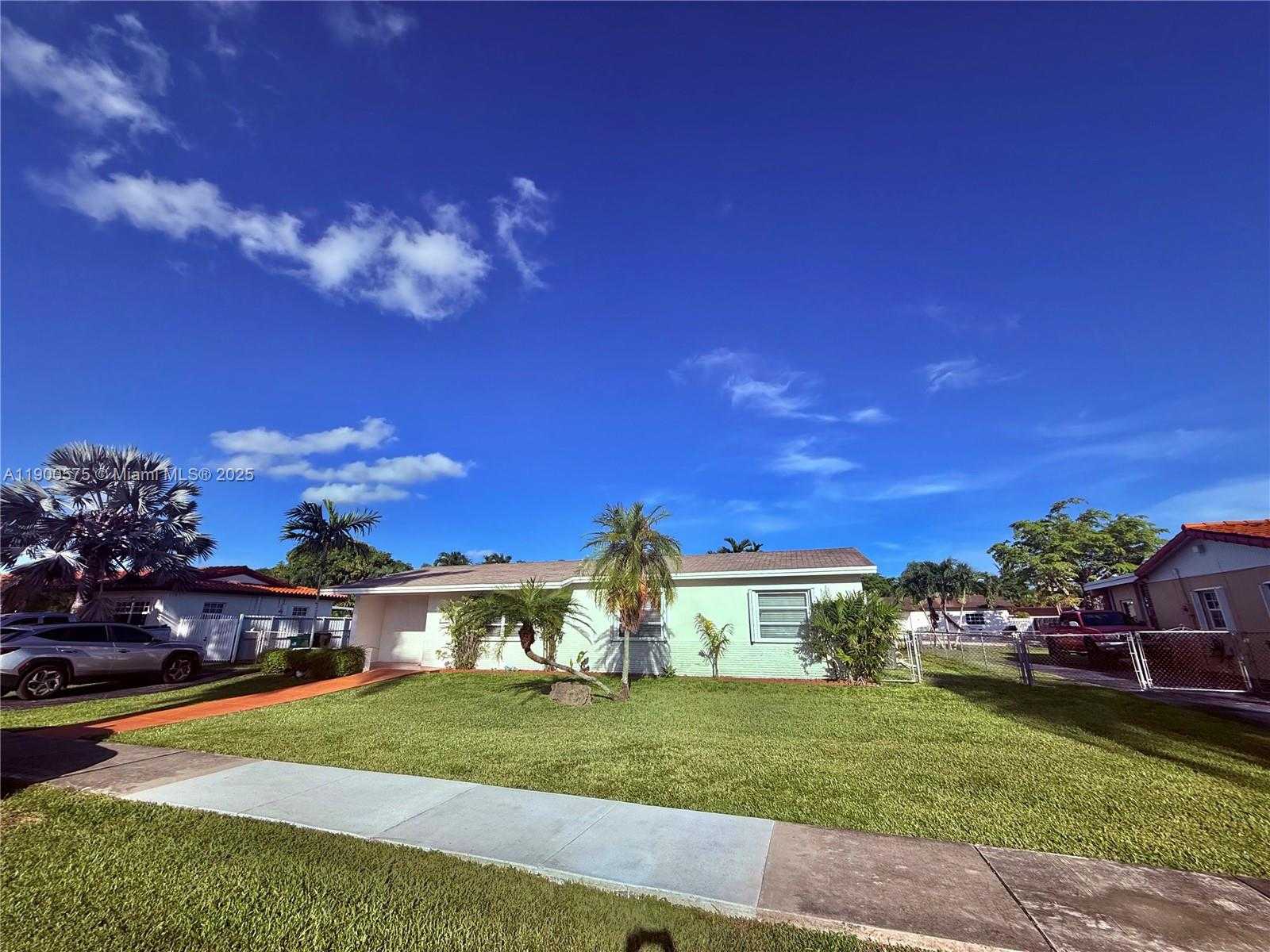 Small Image of 2671 SOUTH WEST 118TH CT, Miami Number 20