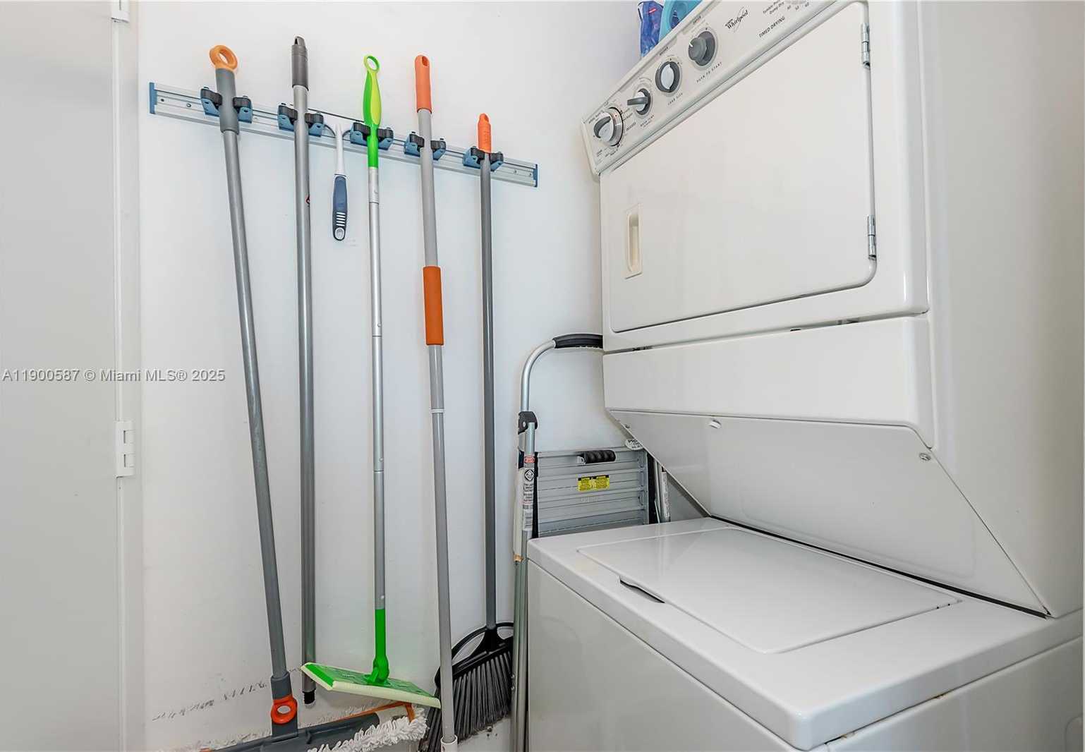 Small Image of 253 NORTH EAST 2ND ST #1407, Miami Number 12