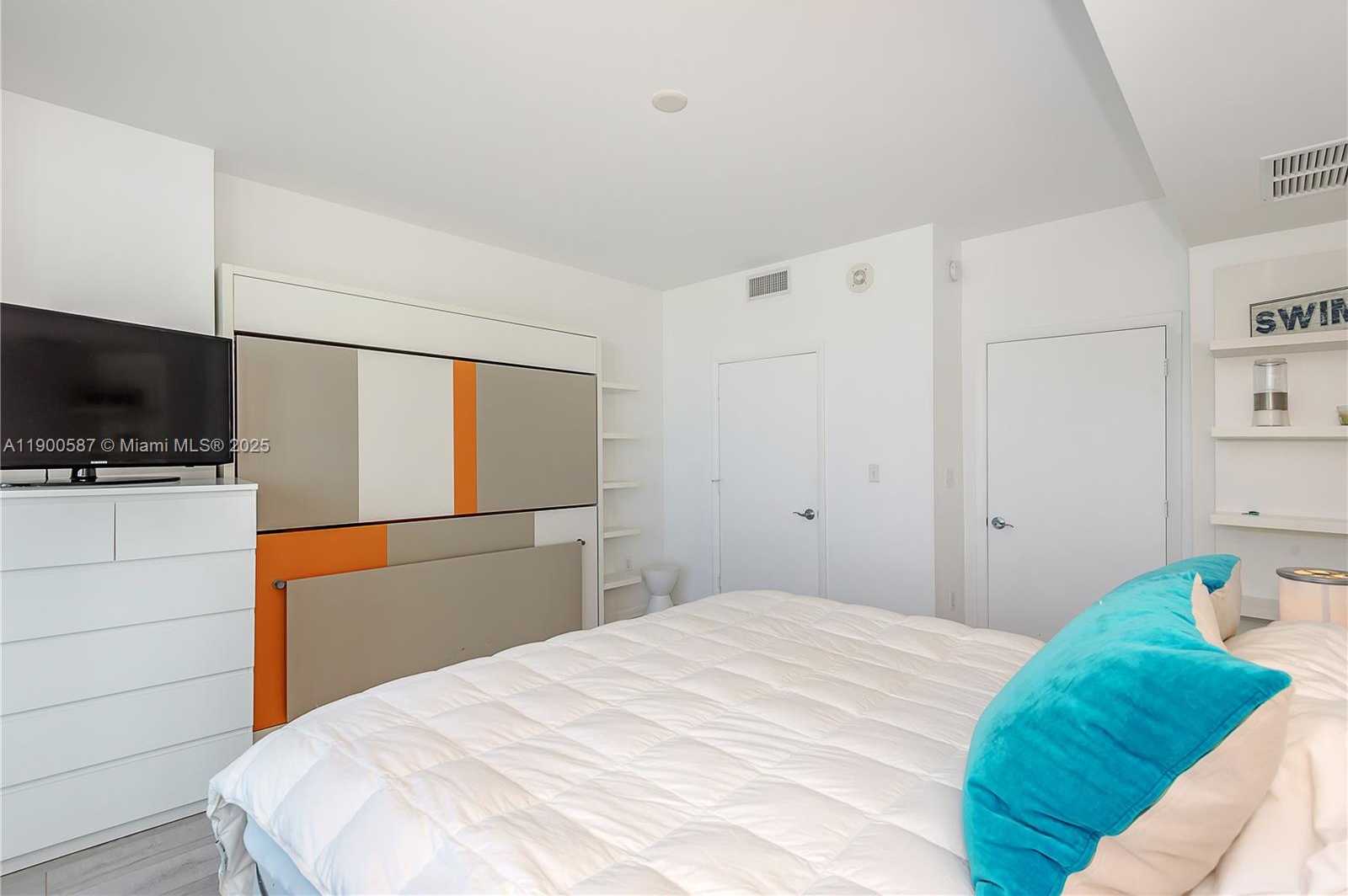 Small Image of 253 NORTH EAST 2ND ST #1407, Miami Number 16