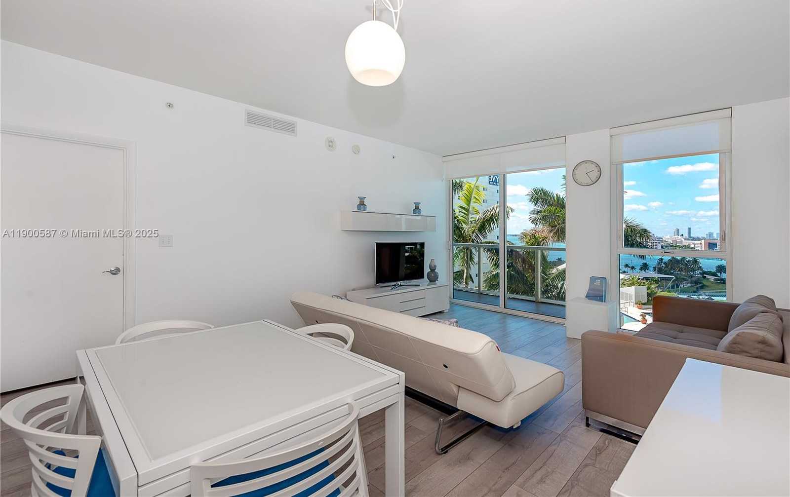 Small Image of 253 NORTH EAST 2ND ST #1407, Miami Number 21