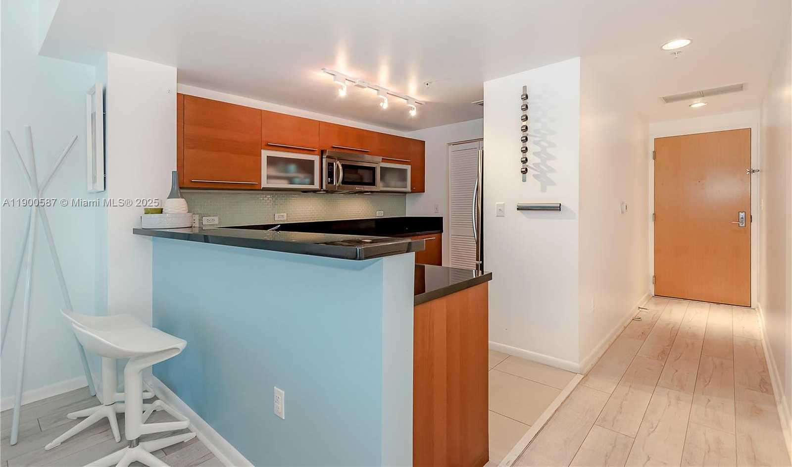 Small Image of 253 NORTH EAST 2ND ST #1407, Miami Number 6