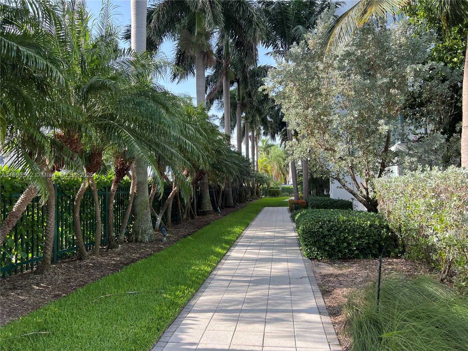 Small Image of 7928 EAST DR #705, North Bay Village Number 19