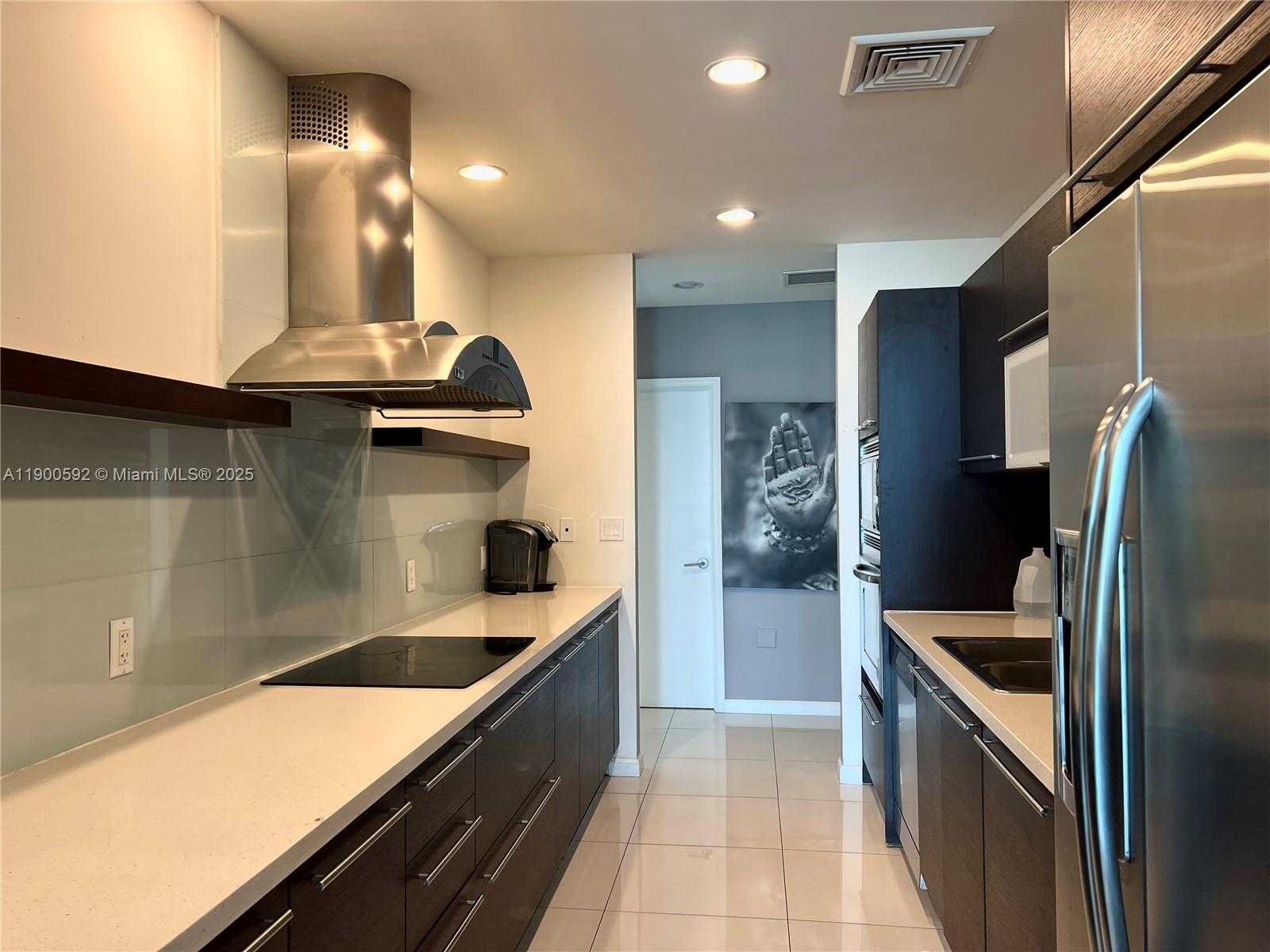 Small Image of 7928 EAST DR #705, North Bay Village Number 5