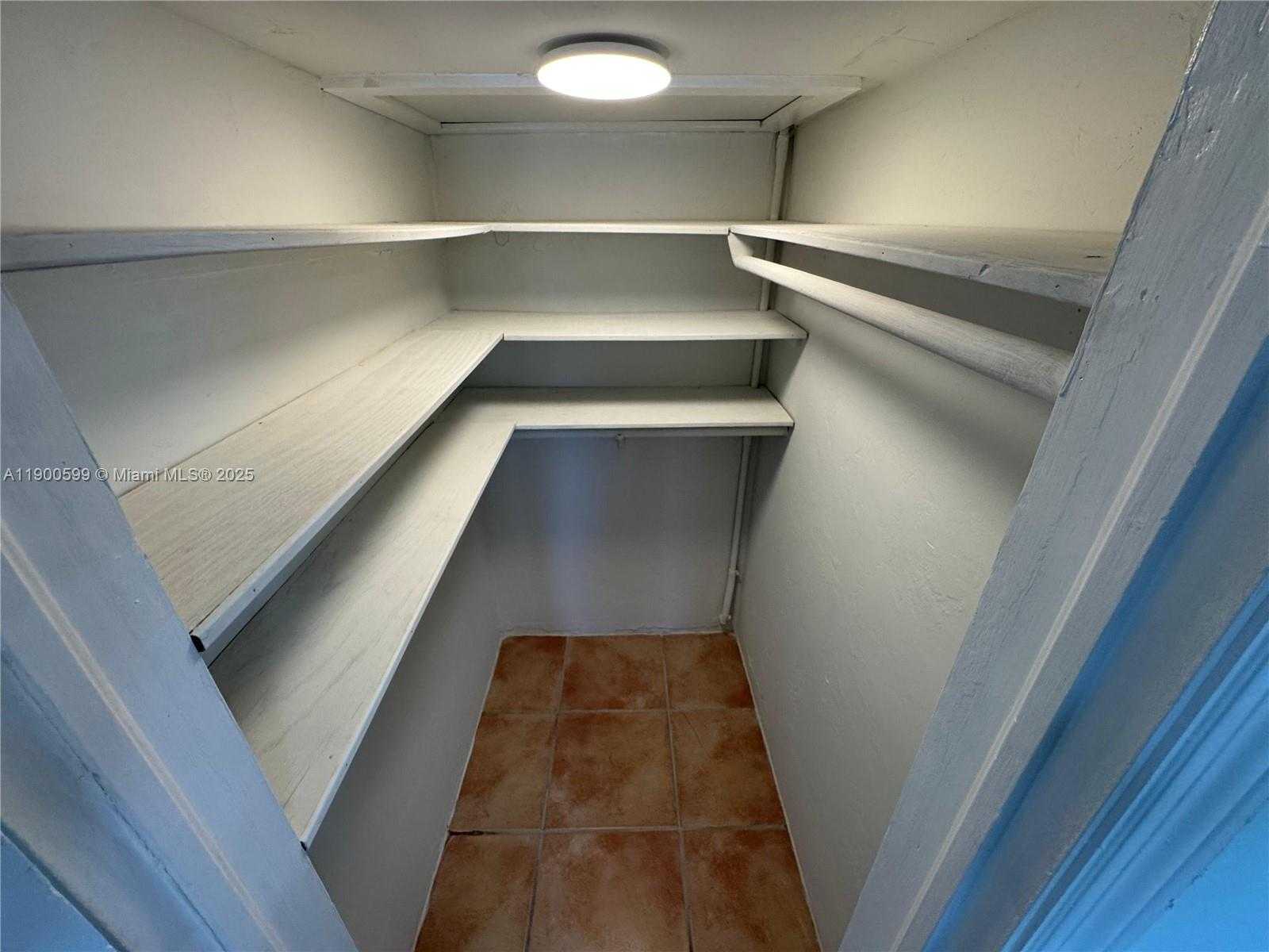 Small Image of 8300 BYRON AVE #5, Miami Beach Number 8