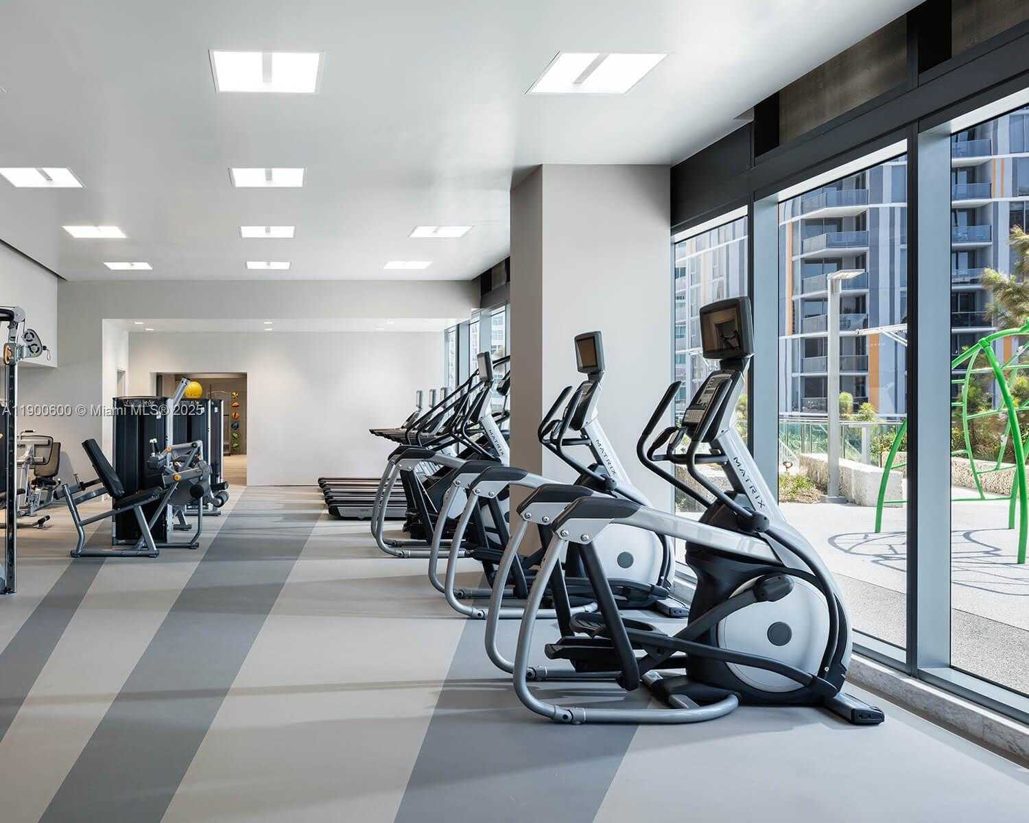 Small Image of 68 SOUTH EAST 6TH ST #2006, Miami Number 38