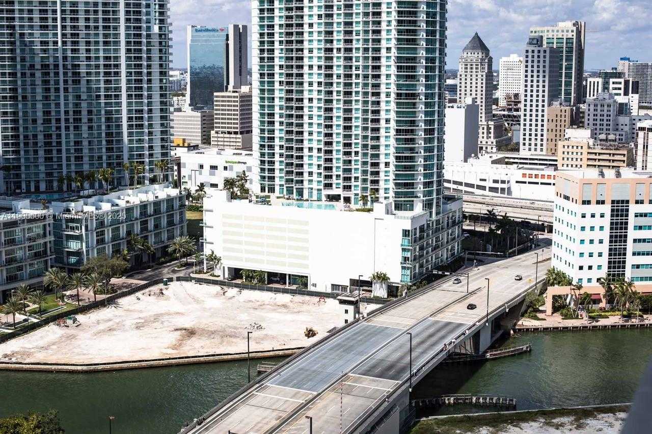 Small Image of 68 SOUTH EAST 6TH ST #2006, Miami Number 48