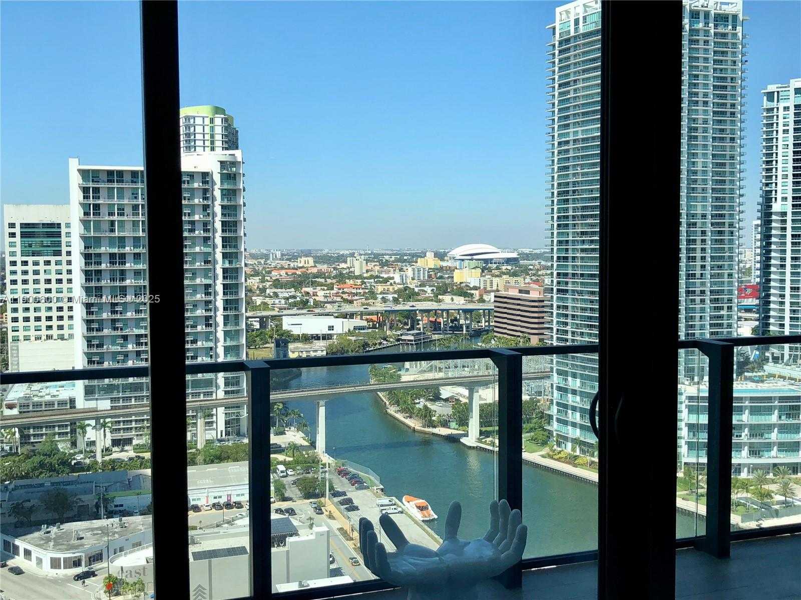 Small Image of 68 SOUTH EAST 6TH ST #2006, Miami Number 5