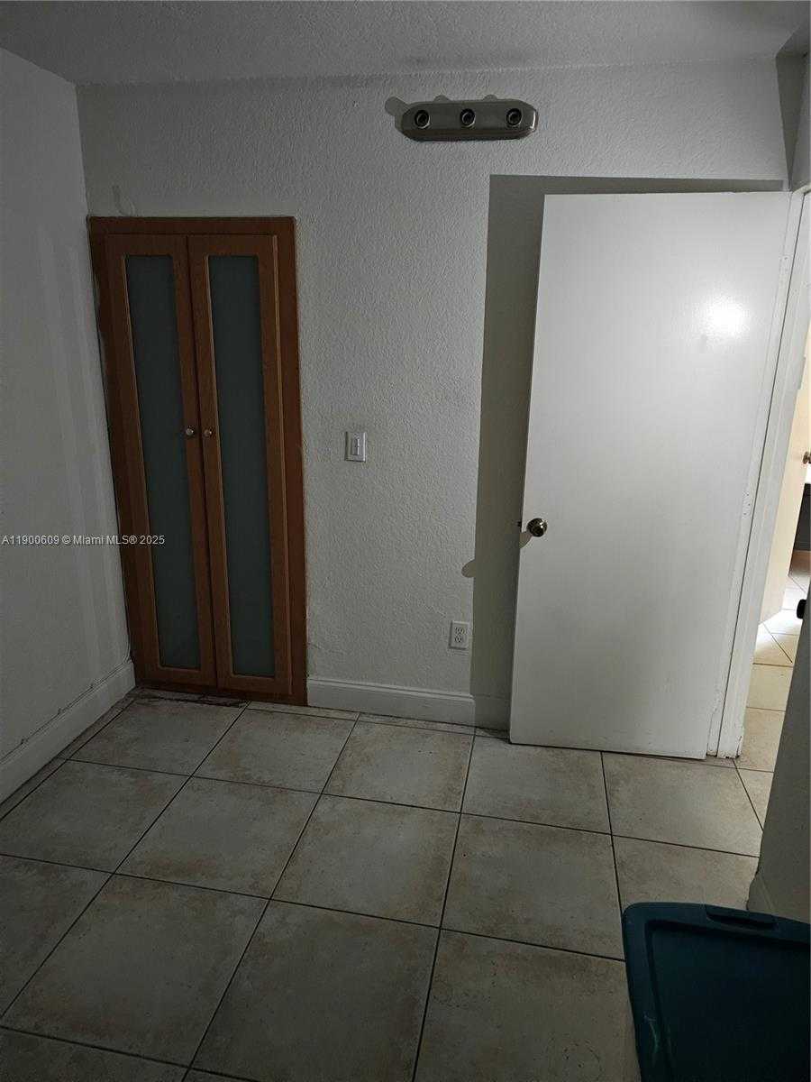 Small Image of 4550 NORTH WEST 79TH AVE #1B, Doral Number 7