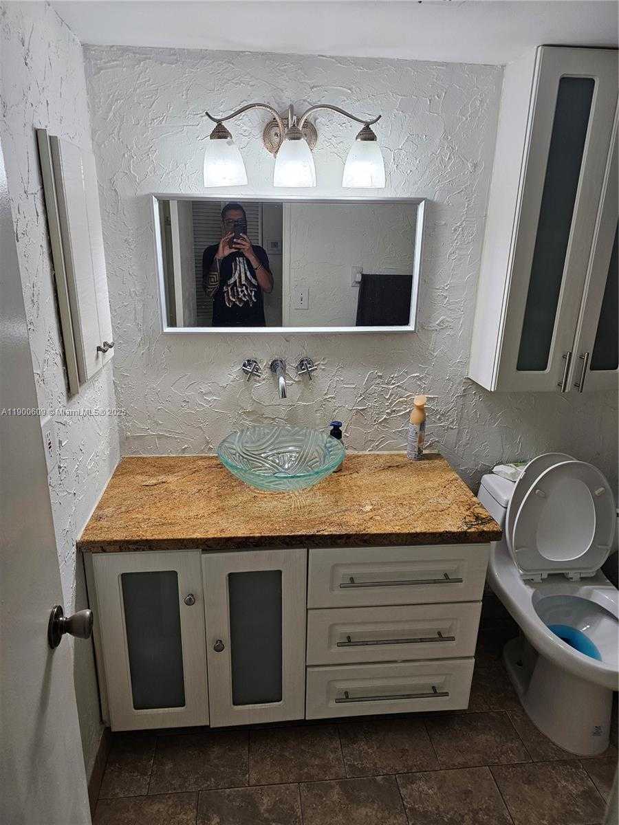 Small Image of 4550 NORTH WEST 79TH AVE #1B, Doral Number 8