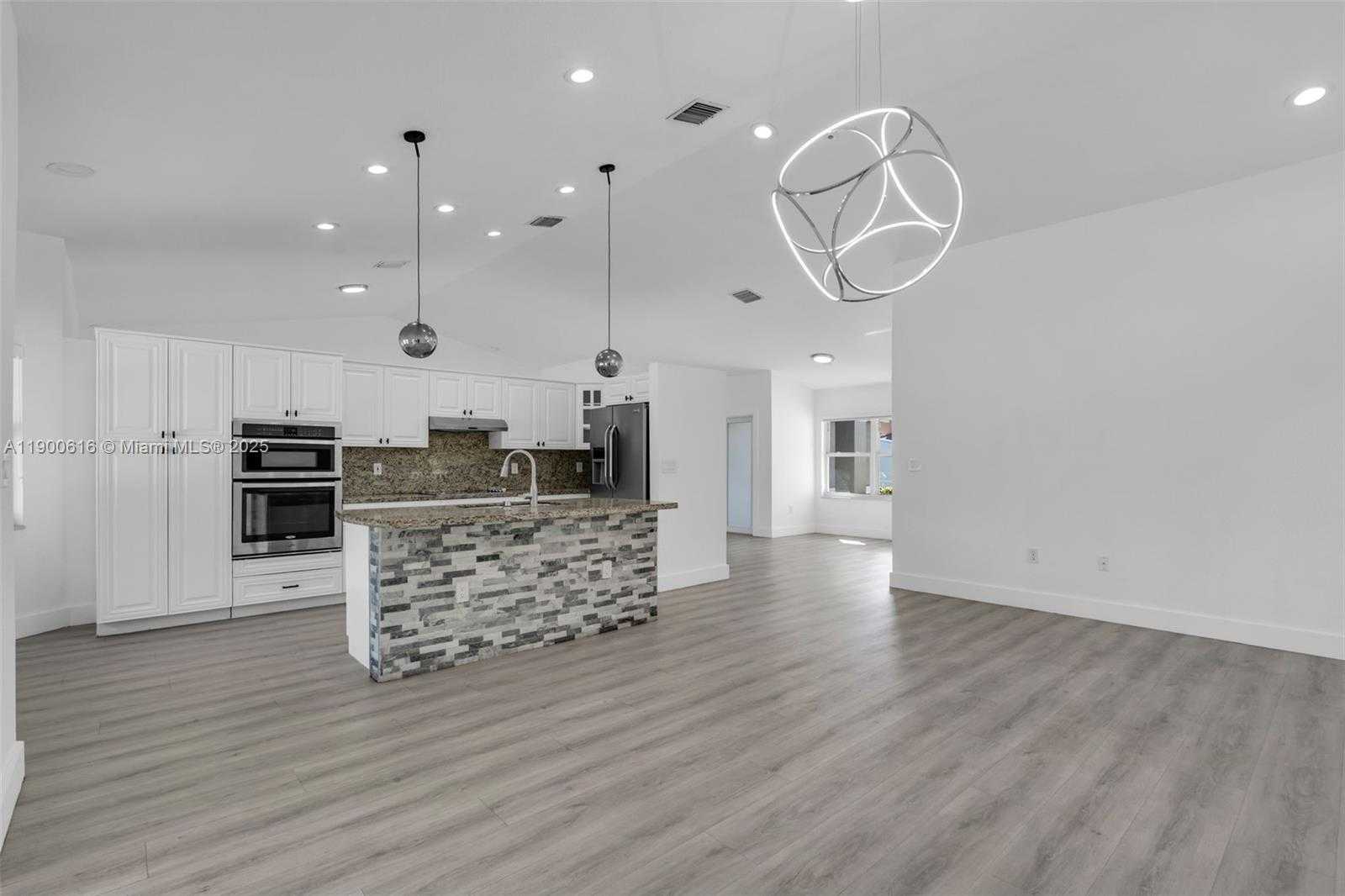 Small Image of 425 SOUTH WEST 198TH TER #., Pembroke Pines Number 12