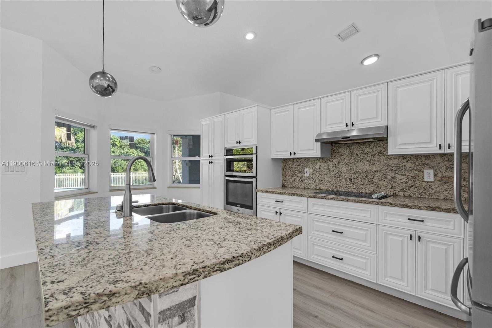 Small Image of 425 SOUTH WEST 198TH TER #., Pembroke Pines Number 14