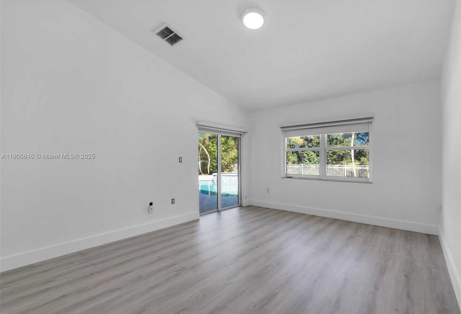 Small Image of 425 SOUTH WEST 198TH TER #., Pembroke Pines Number 19