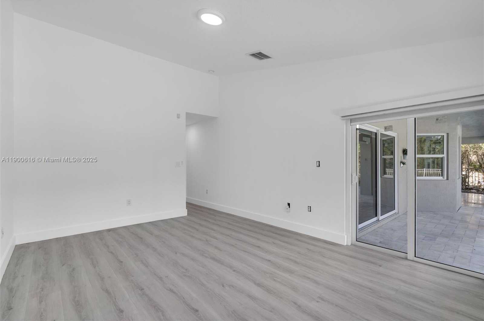 Small Image of 425 SOUTH WEST 198TH TER #., Pembroke Pines Number 21